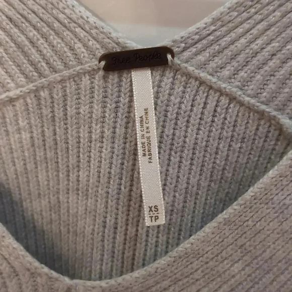 FREE PEOPLE Womens Allure Pullover V-Neck Sweater - Picture 3 of 8